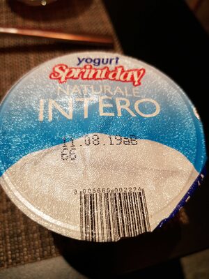 Naturale intero yogurt