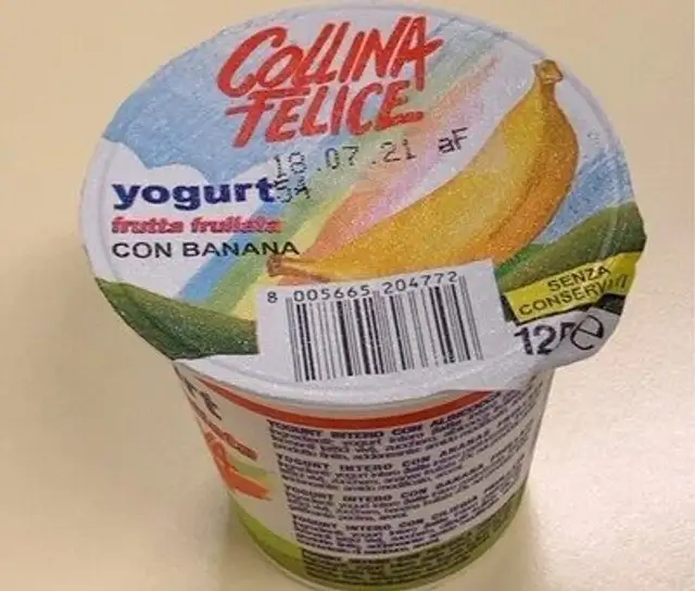 Yogurt frutta frullata front packaging