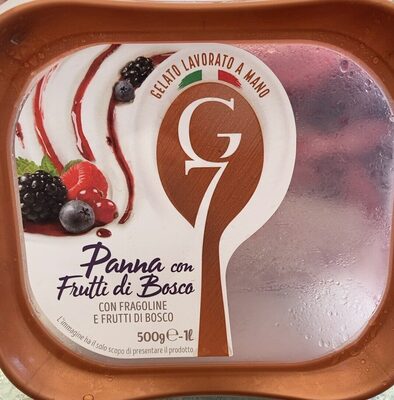 Panna con frutti di bosco con fragoline e frutti di bosco front packaging