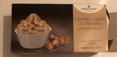 Coppette di gelato alla nocciola