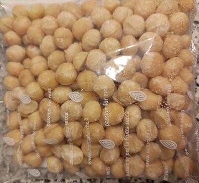 Noci macadamia sgusciate biologiche