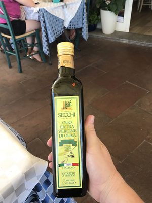Olio extra vergine di olivia