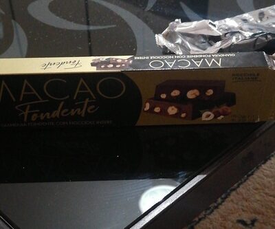 Gianduia fondente con nocciole intere front packaging