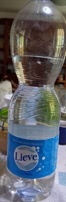 Acqua frizzante lieve