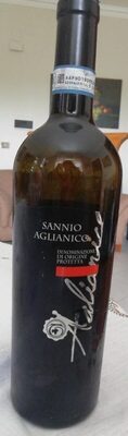 Vino rosso Sannio Aglianico