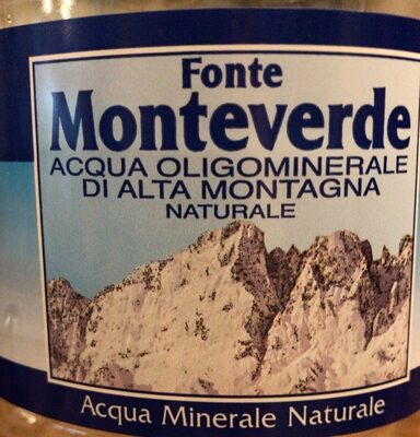 Acqua naturale
