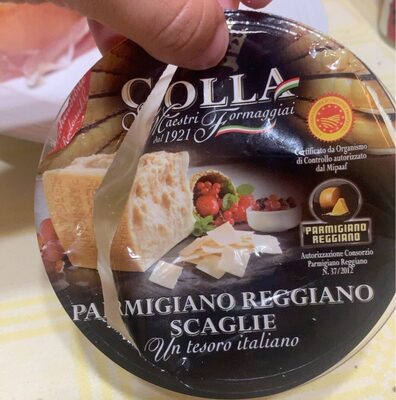 Parmiggiano reggiano a scaglie front packaging