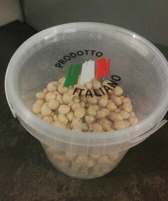 Nocciole pelate tostate front packaging