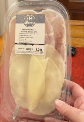 Prosciutto crudo e scamorza a fette