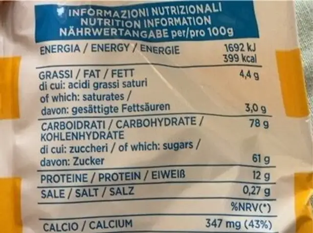 Tavolette al latte e biscotto nutrition facts table