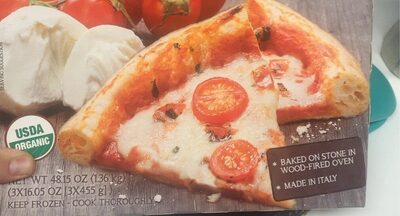 Organic margherita pizza