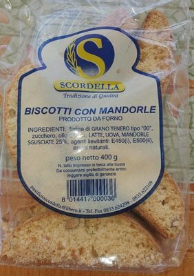 Biscotti con mandorle