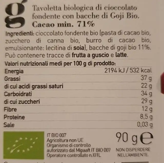 Cioccolato fondente con bacche di goji 71% nutrition facts table