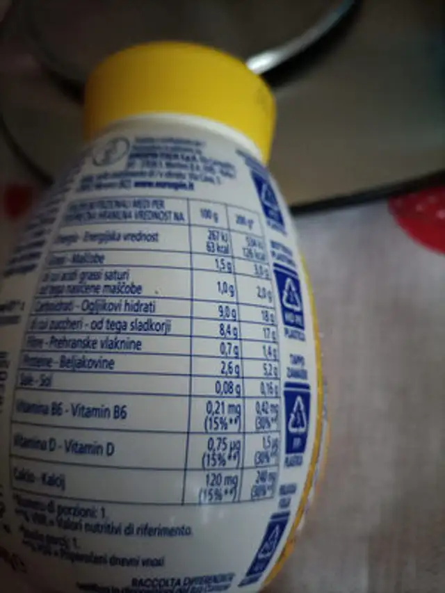 Yogurt da bere parzialmente scremato ingredients label