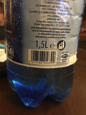 acqua minerale frizzante front packaging