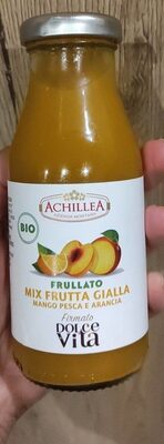 Frullato mix frutta gialla mango pesca e arancia