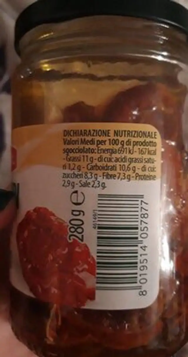 Pomodori secchi sott'olio nutrition facts table
