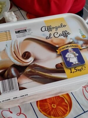 Gelato affogato al caffè