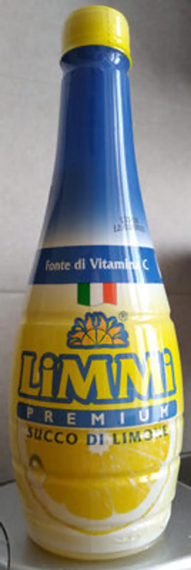 succo di limone front packaging