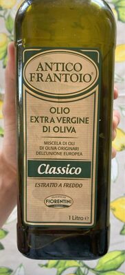 Olio extravergine di oliva front packaging