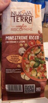 Minestrone ricco con verdure e legumi