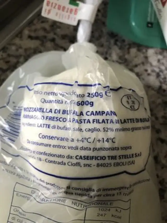 Mozzarella ingredients label