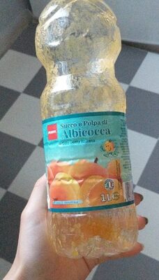 Succo e polpa di albicocca