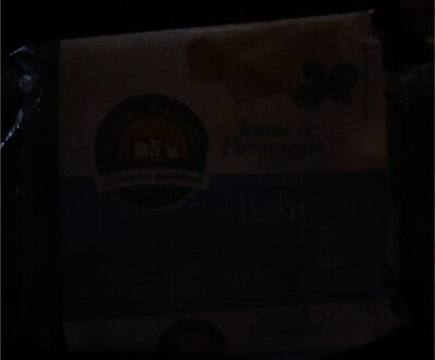 Fettine di formaggio fuso light front packaging