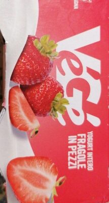 Yogurt intero fragole in pezzi
