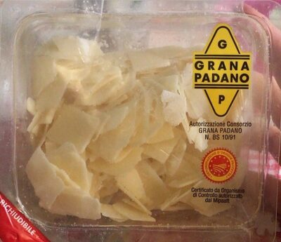 grana padano d.o.p in scaglie front packaging