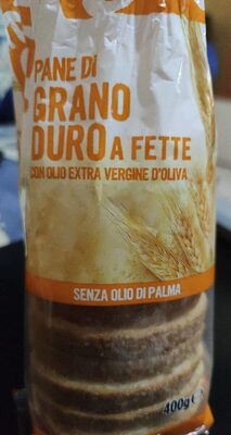 Pane di grano duro a fette con olio extravergine d'oliva