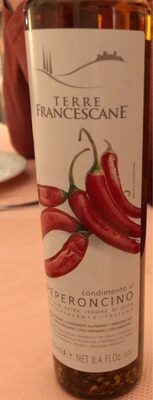 Olivenöl mit Chilistücken