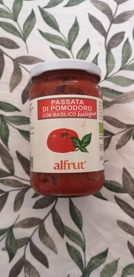 Passata di pomodoro con basilico