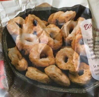 Taralli con pomodori seccci pugliesi