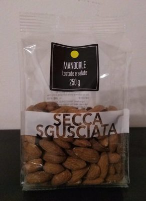 Mandorle tostate e salate