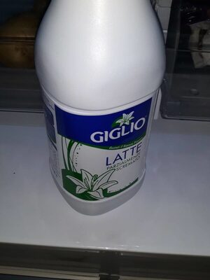 Latte parzialmente scremato front packaging