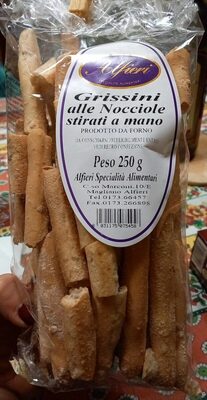 Grissini alle nocciole stirati a mano