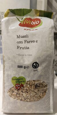 Muesli con farro e frutta