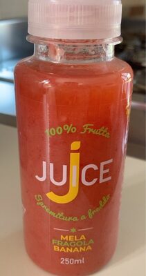 Spremuta a freddo mela fragola banana