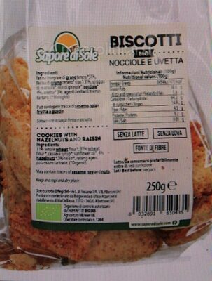 Biscotti nocciole e uvetta