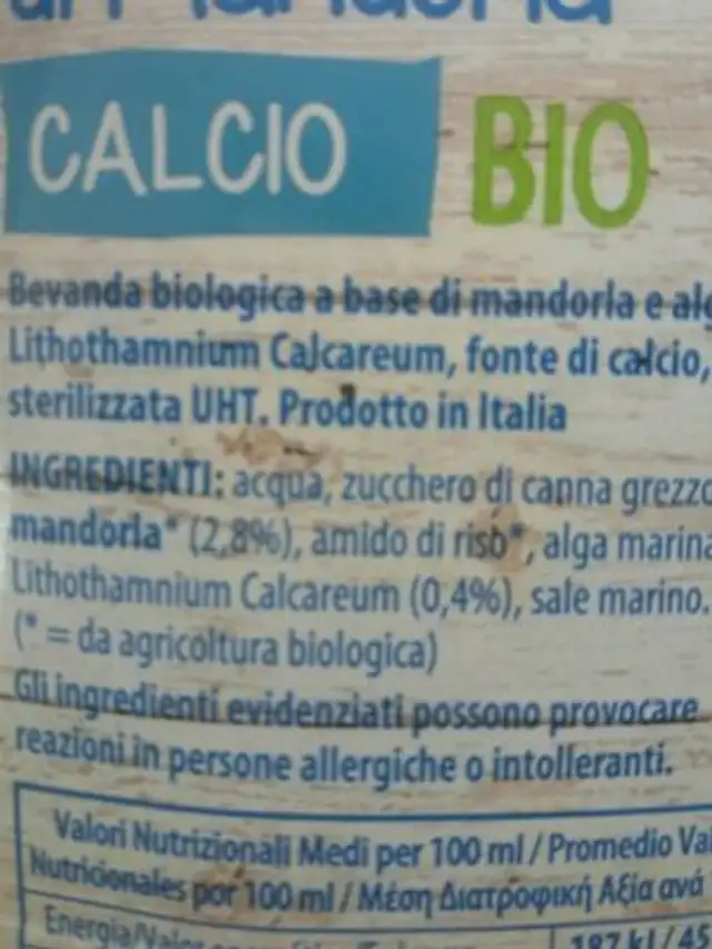 Latte Di Mandorla Calcio Bio ingredients label