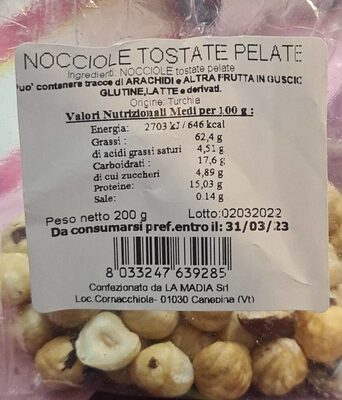 Nocciole tostate e pelate