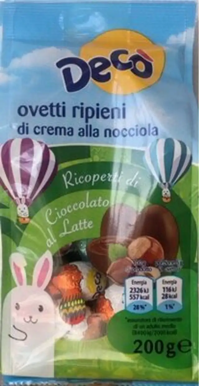 Ovetti ripieni di crema alla nocciola front packaging