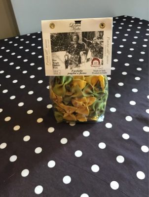 Farfalle paglia e fieno