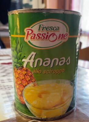 Ananas allo sciroppo