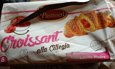 Croissant alla cigliegia