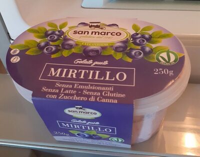 Gelato gusto mirtillo