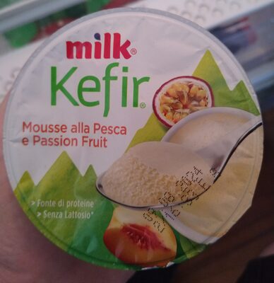 Kefir mousse alla pesca e passion fruit - Milk