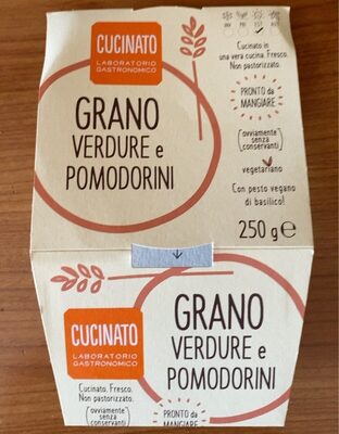 Grano verdure e pomodorini