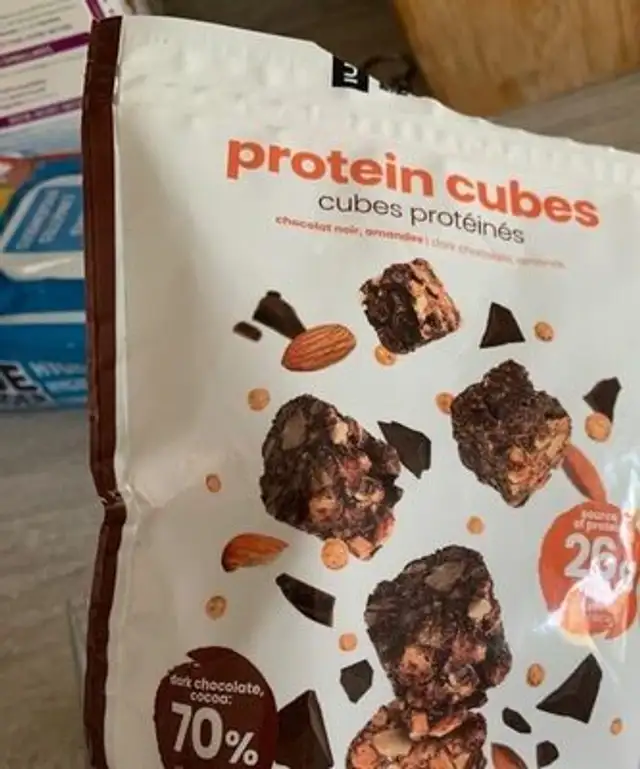 Protéines cubes front packaging